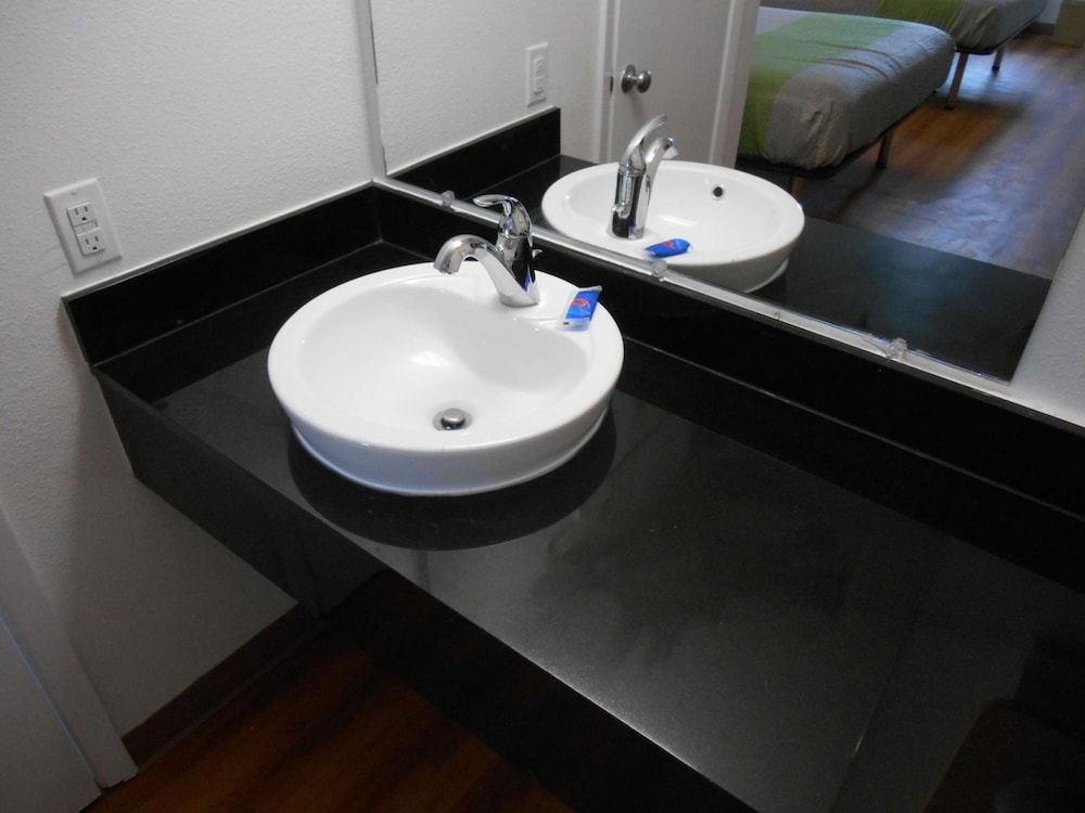 Motel6 Abilene, Tx - East 56/60
