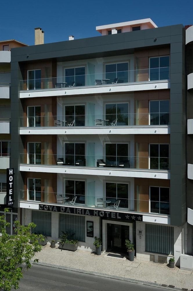 COVA DA IRIA HOTEL 7/45