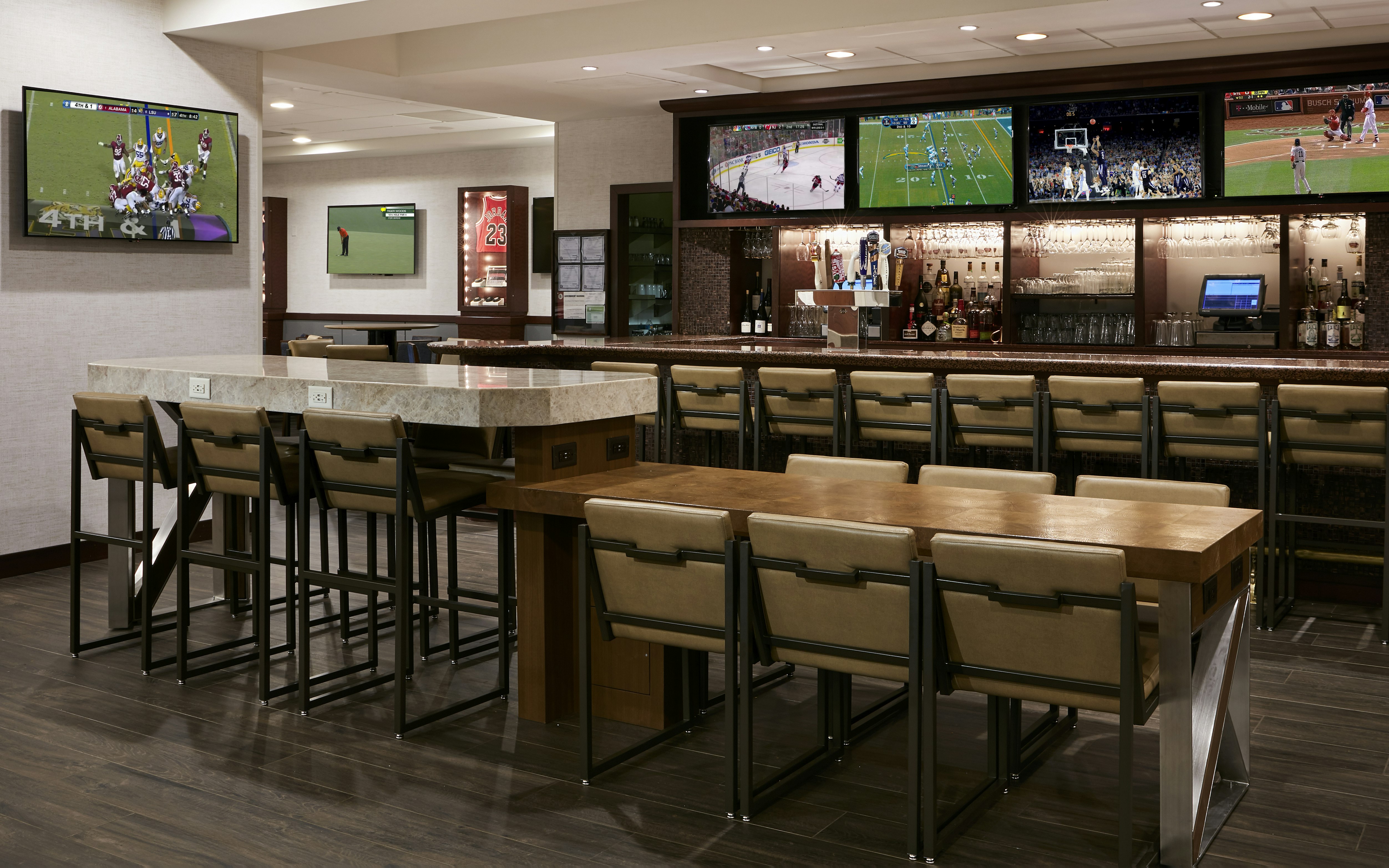 Hilton Chicago OHare Airport 58/82