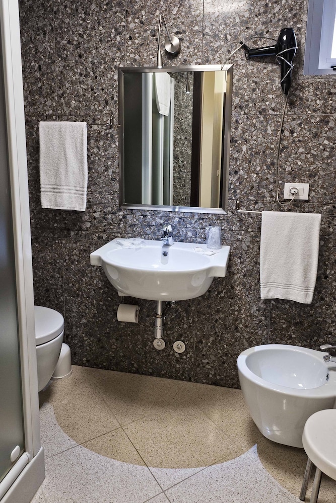 IBIS STYLES MILANO CENTRO 45/48
