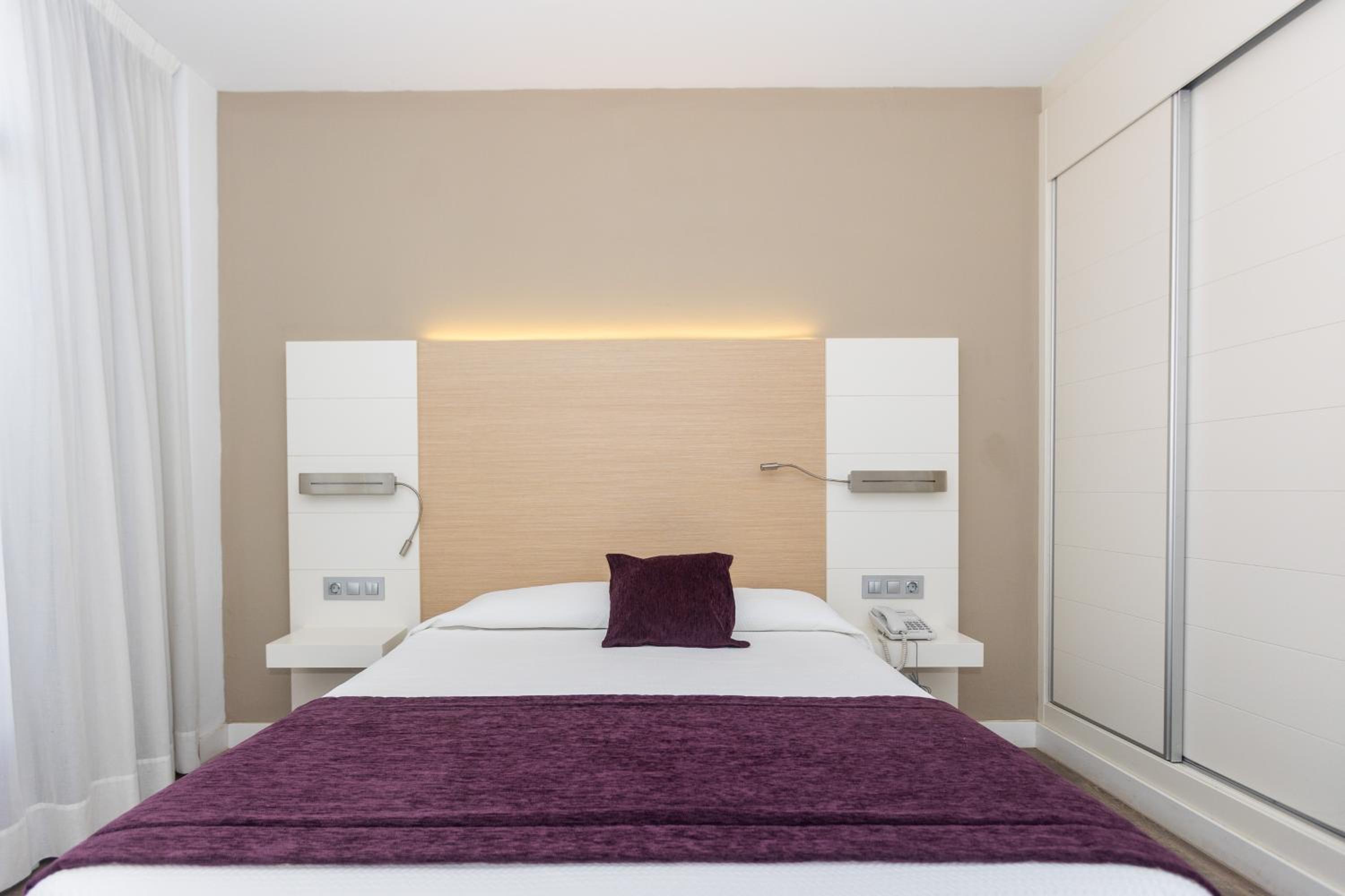 Room, Double Bed, No Balcony, Annex، Hotel Mariant 5/9