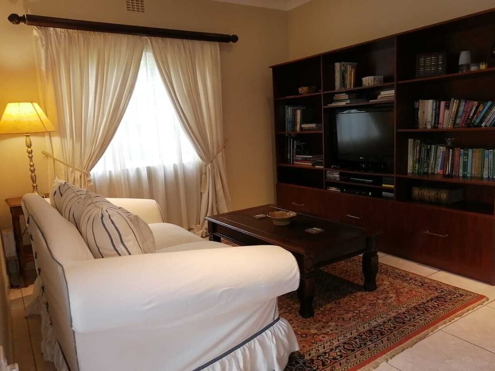 Fiore Guest Accommodation 17/50