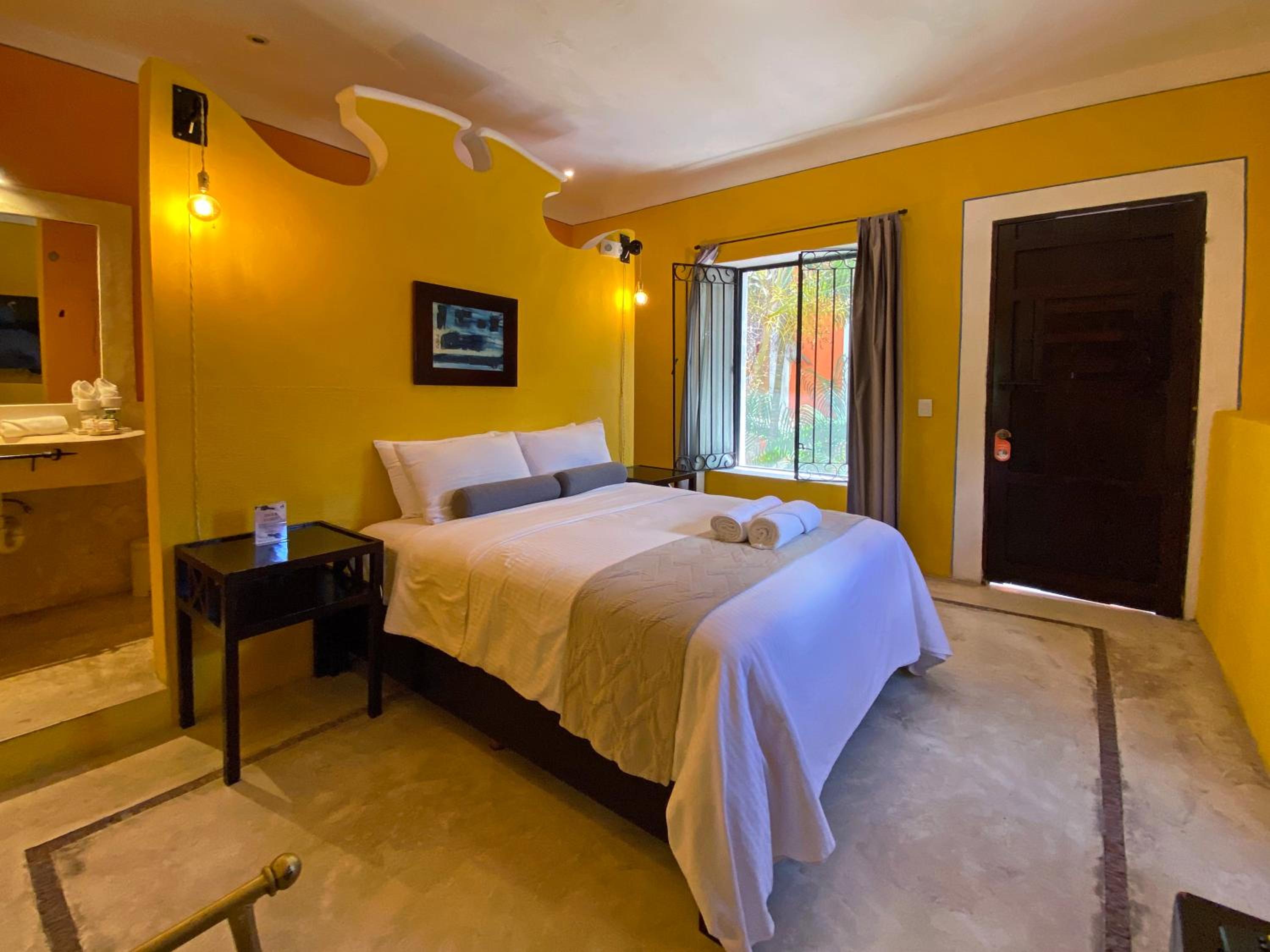 غرفة بسرير كوين، Casa Jade Hotel - Adults Only Merida 4/9
