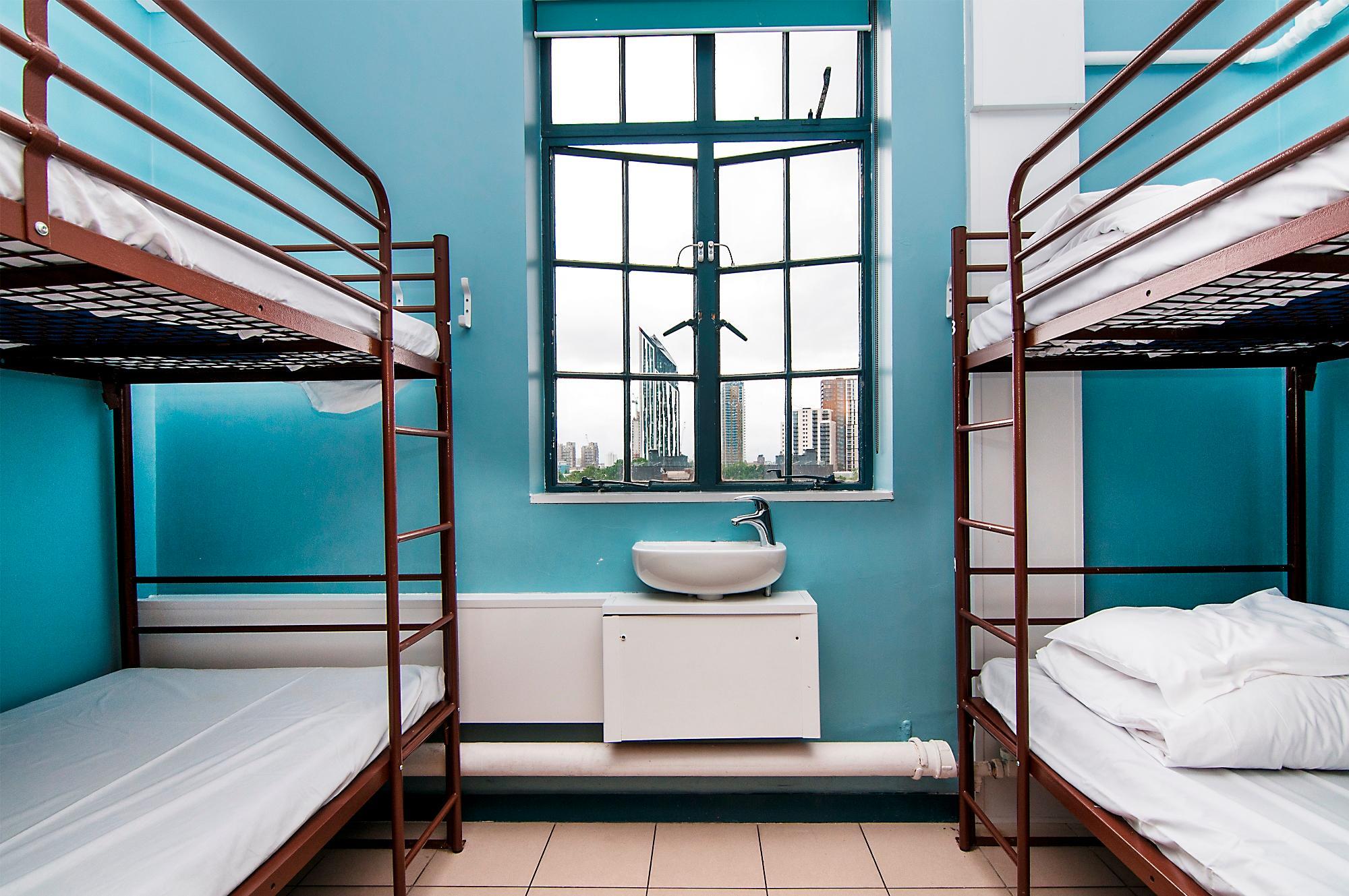Bed in 10 Mixed En Suite