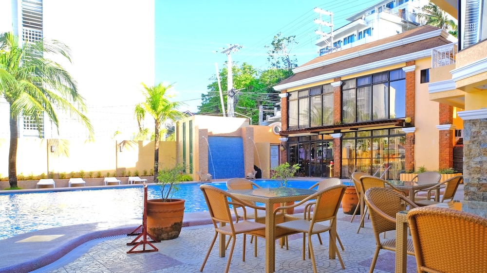 Boracay Holiday Resort 54/66
