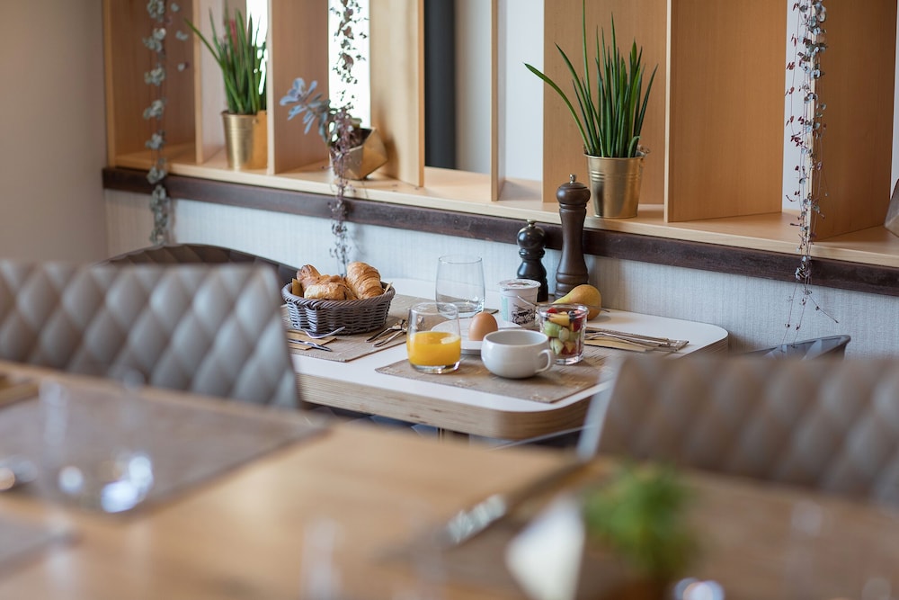 James Boutique Hotel 50/63