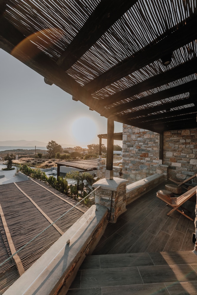 Onym Curated Villas 181/206