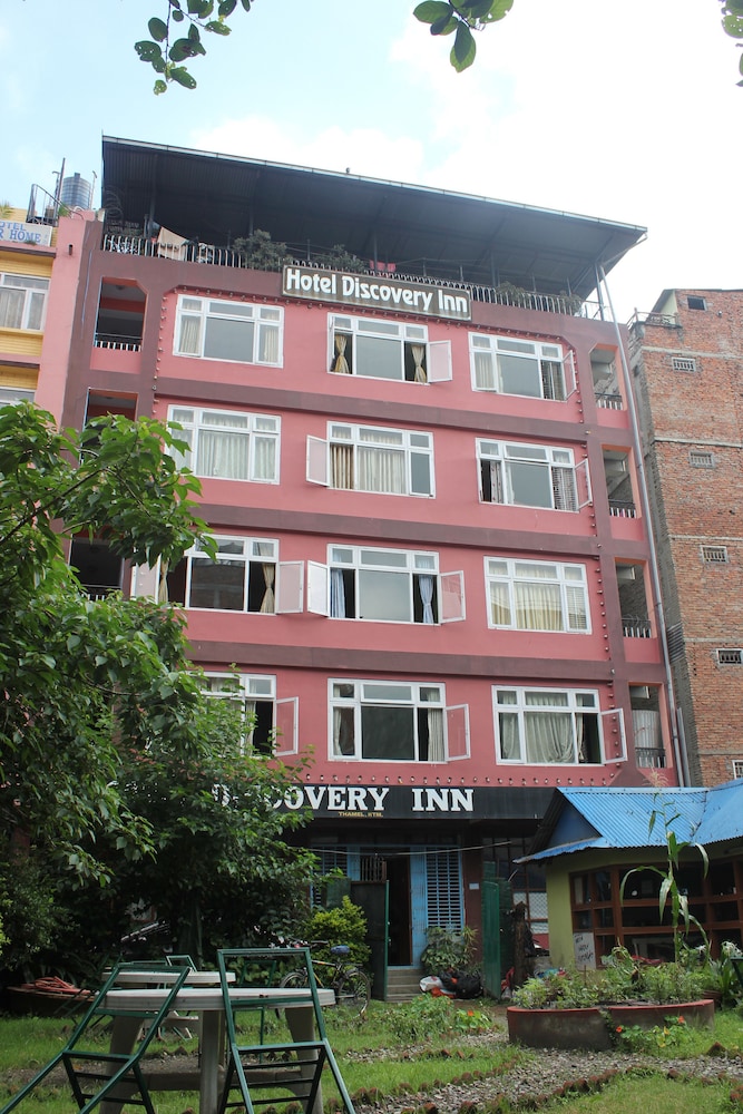 Hotel Discovery Inn 2/49