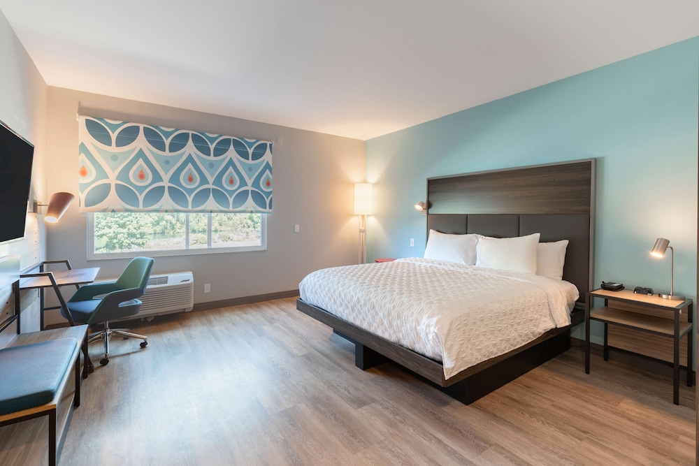 ROOM, KING BED, ACCESSIBLE