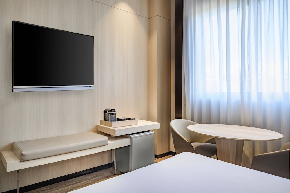 AC Hotel Valencia by Marriott 38/71