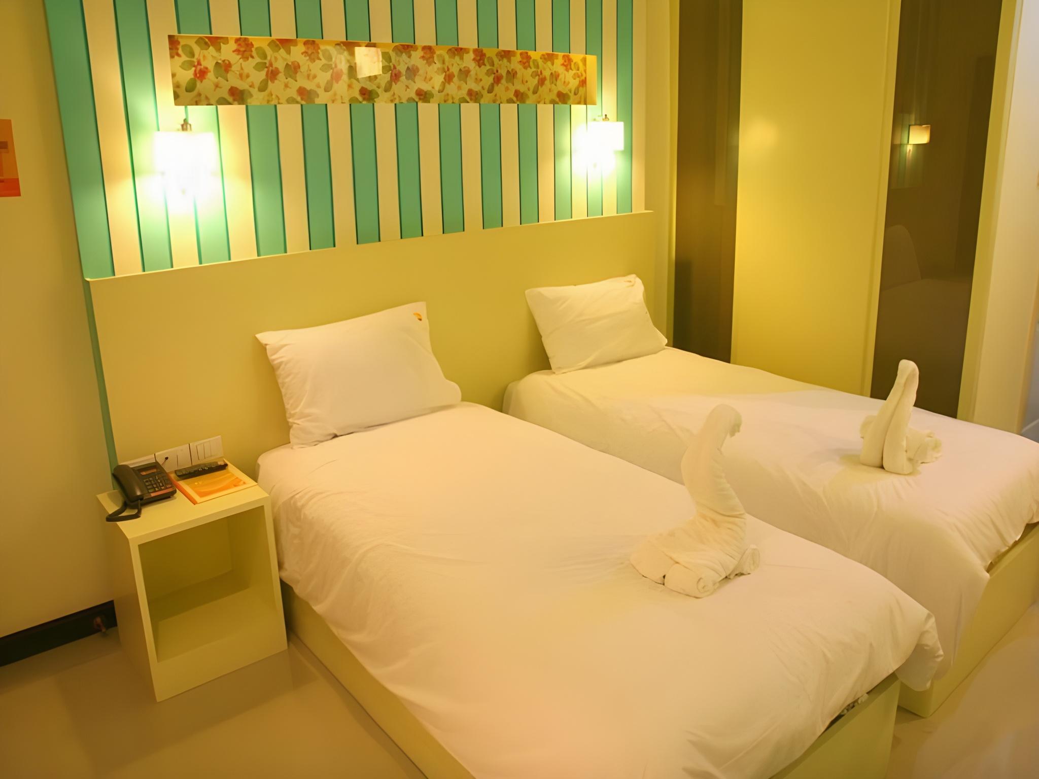 SUPERIOR, TWIN BEDS