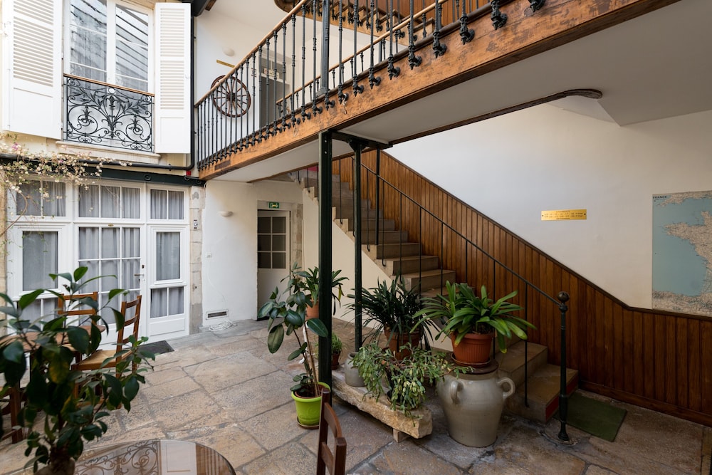 Hotel des Tonneliers 42/46