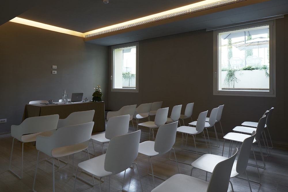 Glance Hotel In Florence 58/70