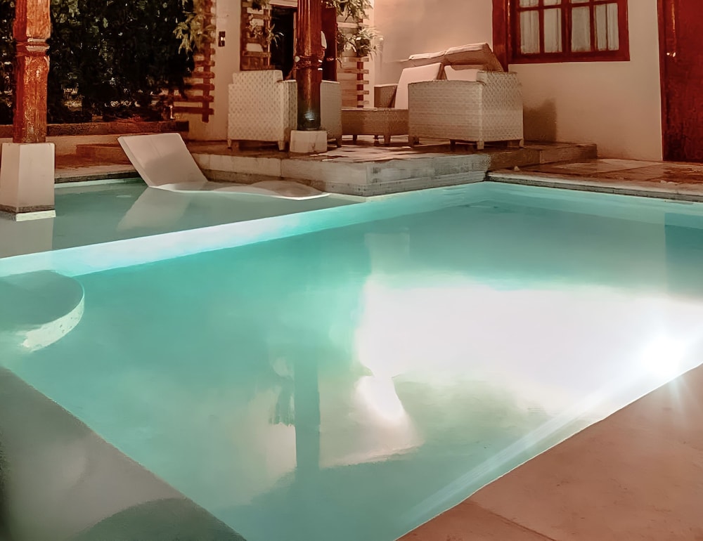 Hotel La Perla 28/50