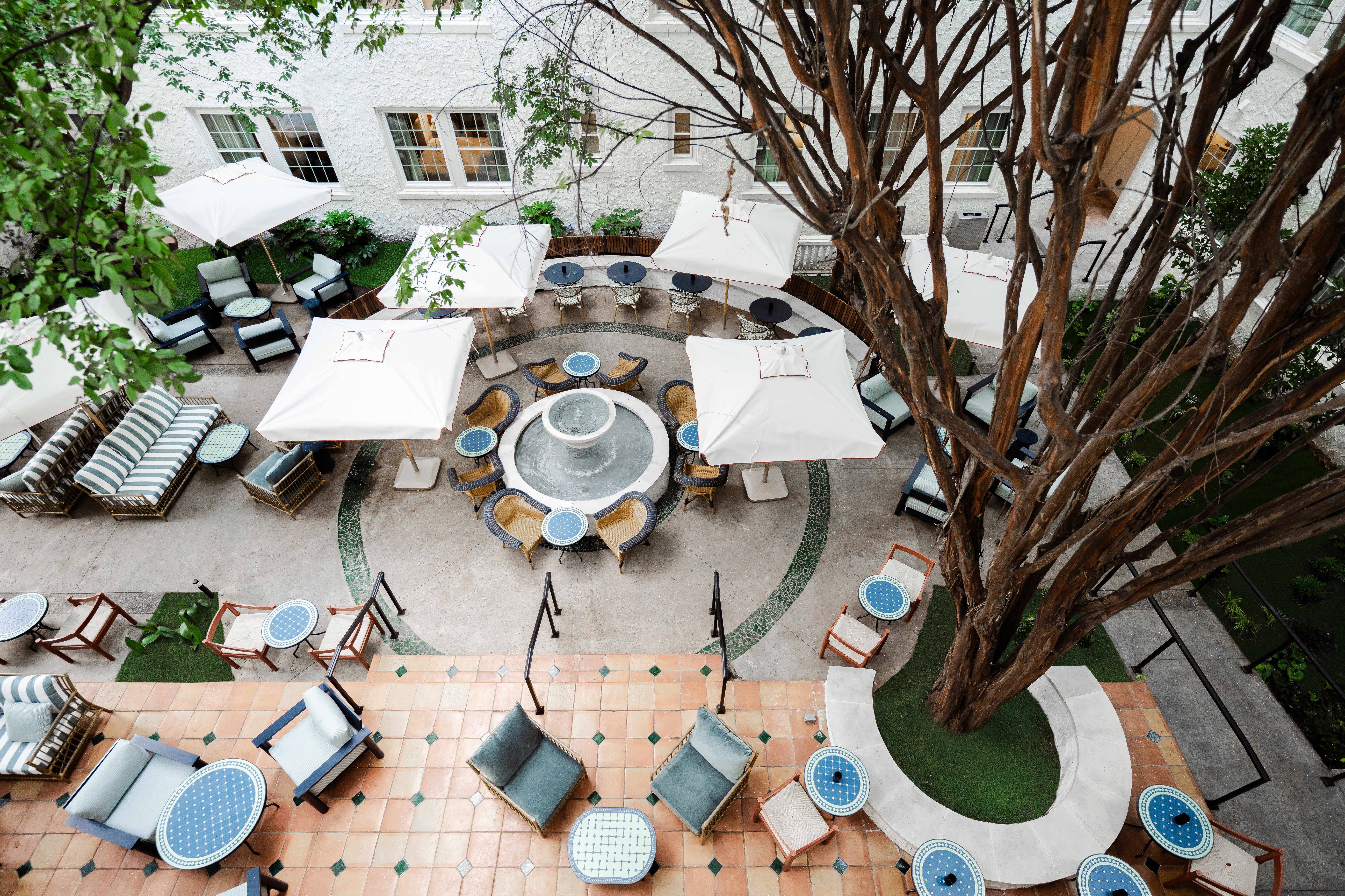 Artmore Hotel 31/35