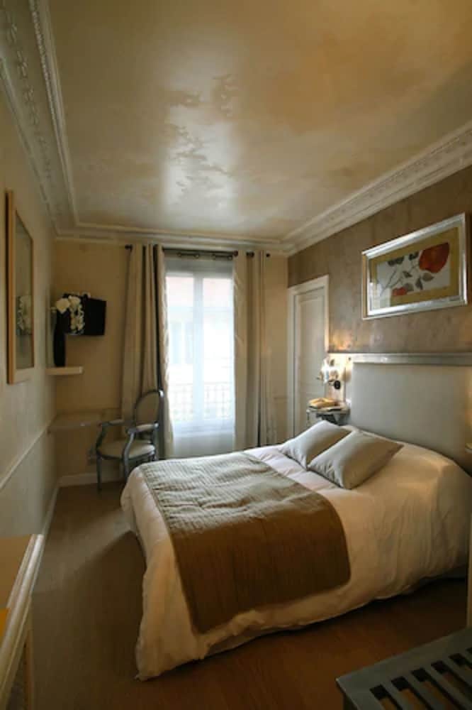Hotel Gavarni 24/47