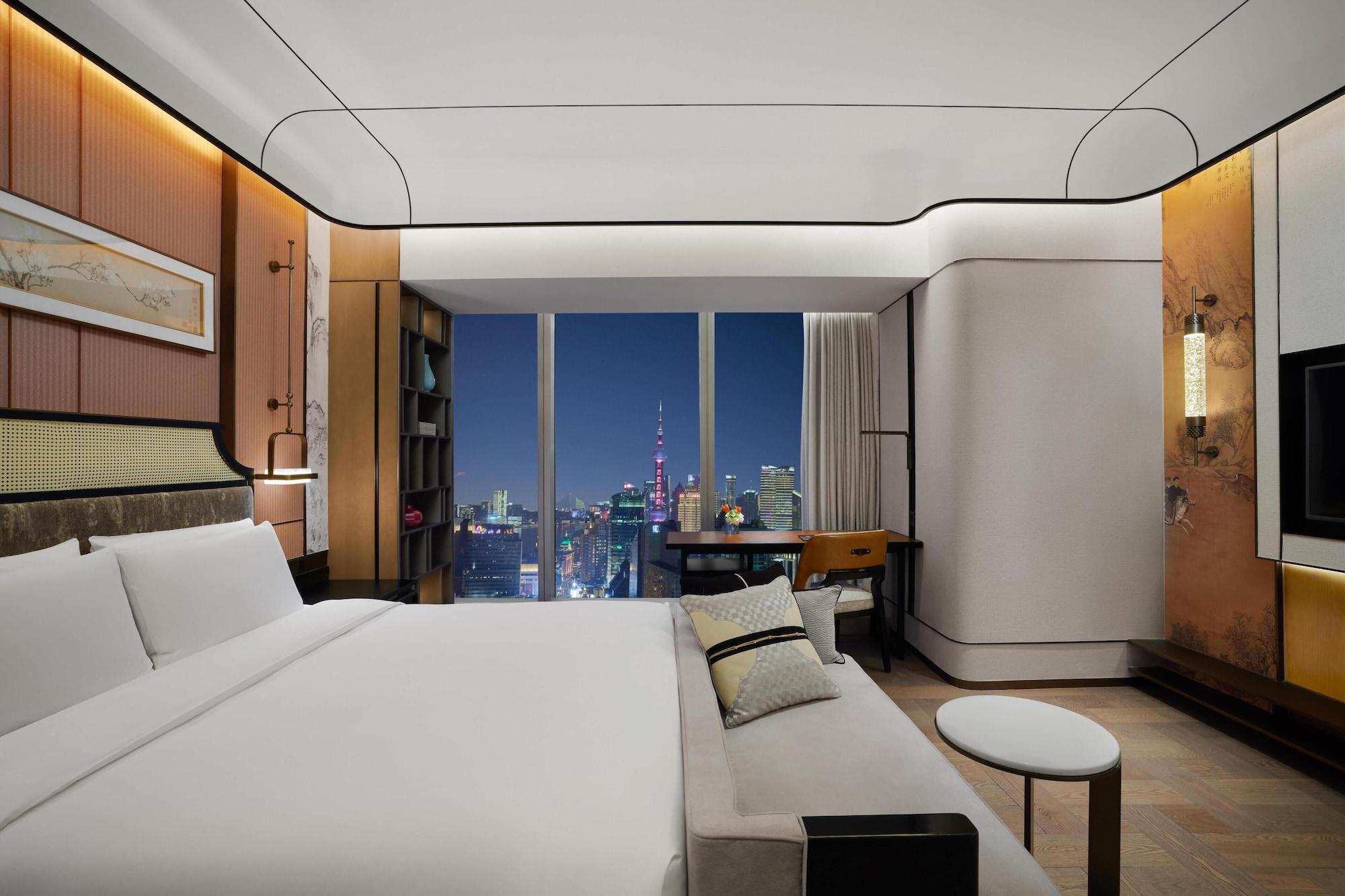 Bund, Executive, with View