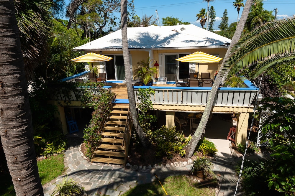 Cedar Cove Resort & Cottages 73/78