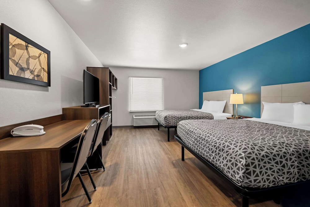 WoodSpring Suites Loves Park - Rockford 11/30