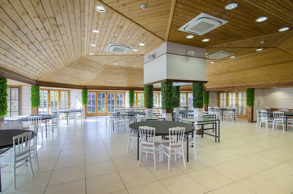 Petnehazy Aparthotel 41/60