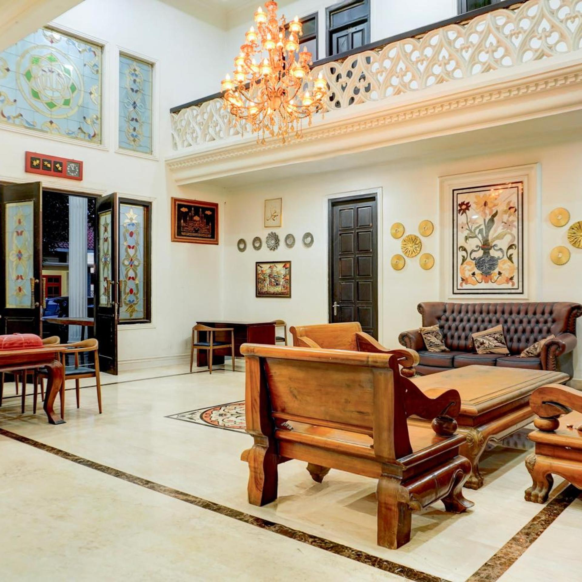 Hotel O Stasiun Cirebon Kejaksan Near Alun Alun Cirebon Formerly Family Homestay 22/27