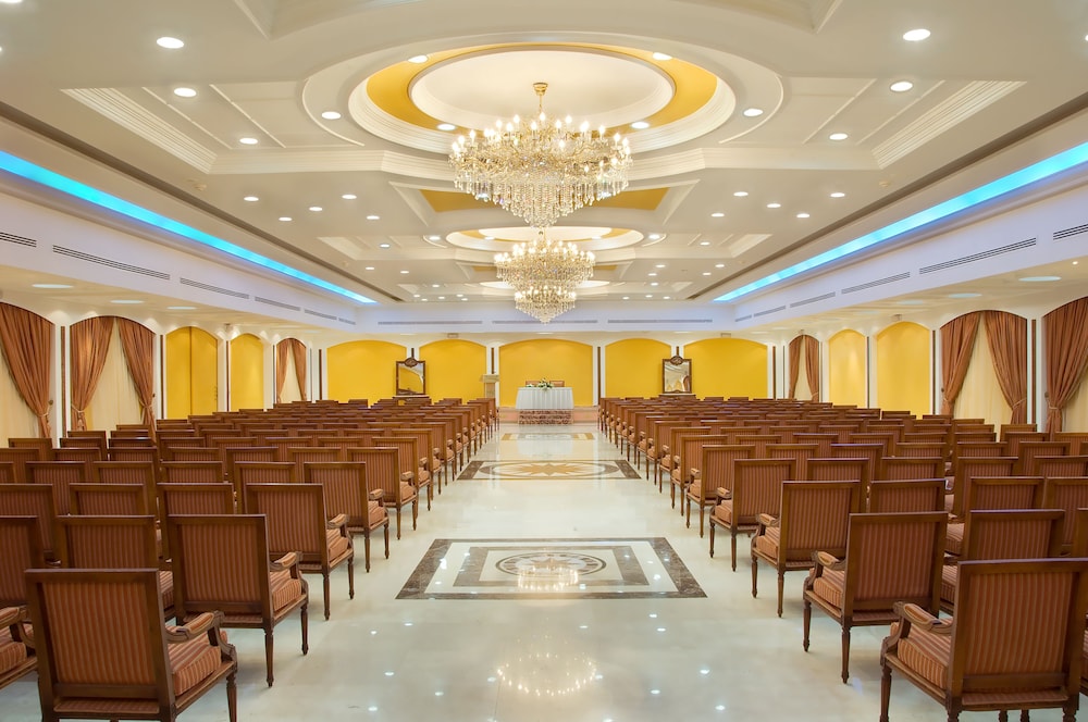 فندق المدينة مريديان(Le Meridien Medina) 49/60