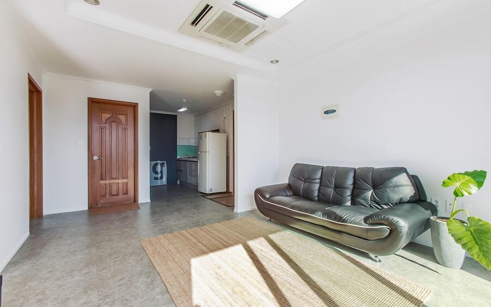 Maniju Pension 48/70