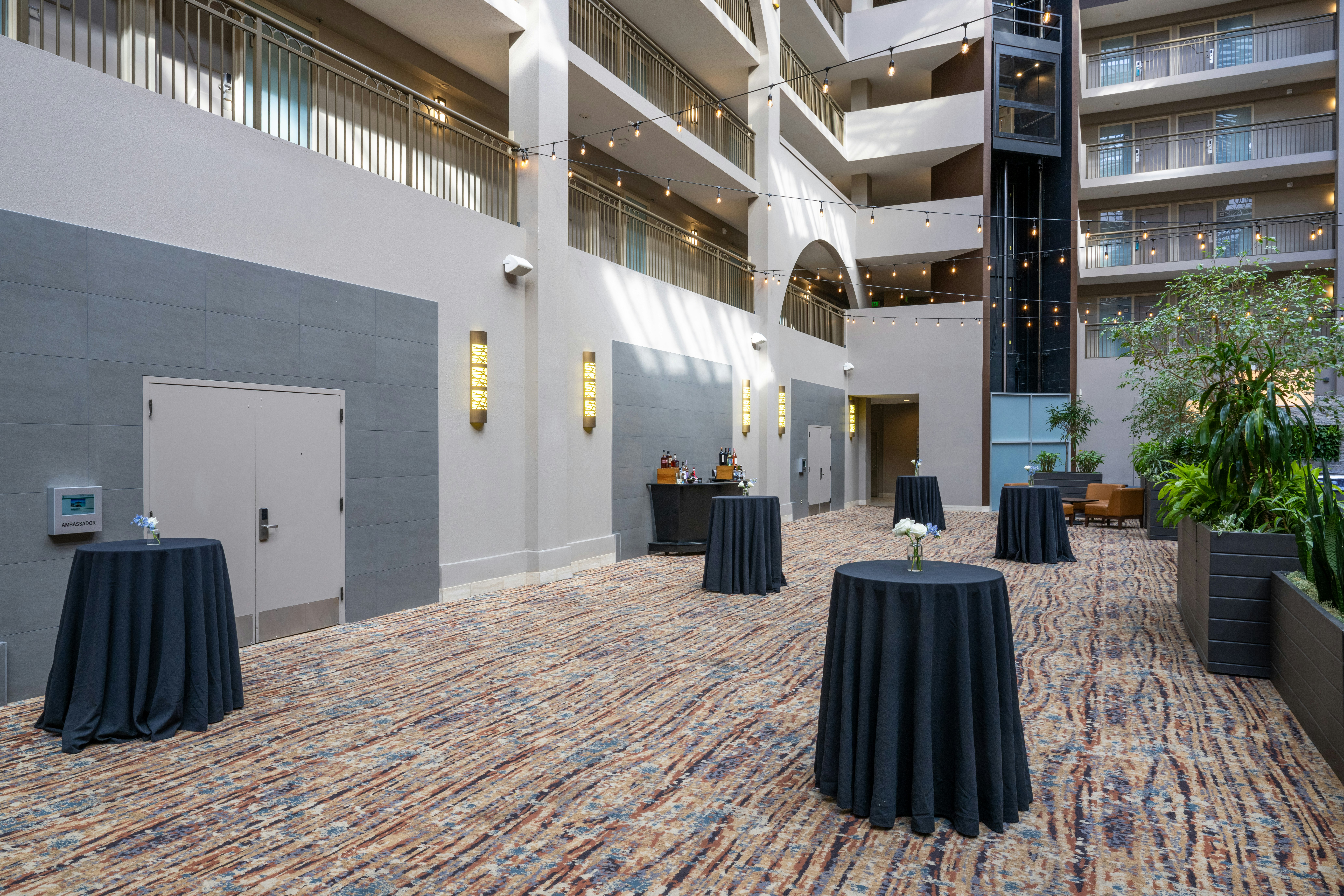 Embassy Suites by Hilton Seattle Bellevue 52/76