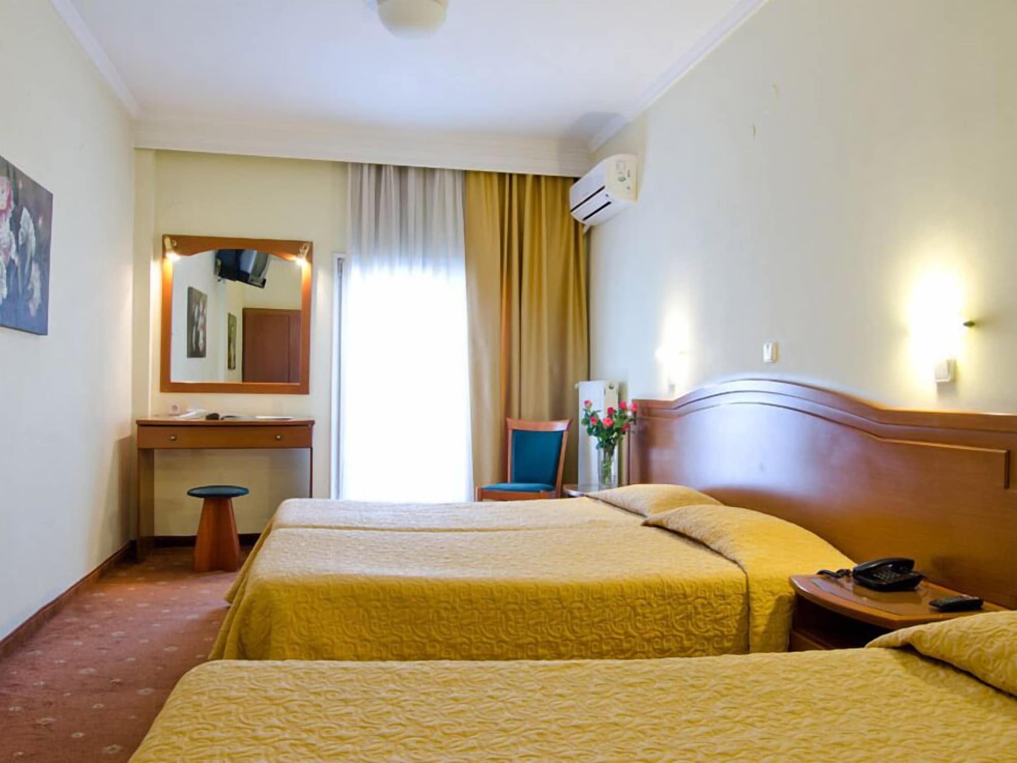 ROOM, TRIPLE