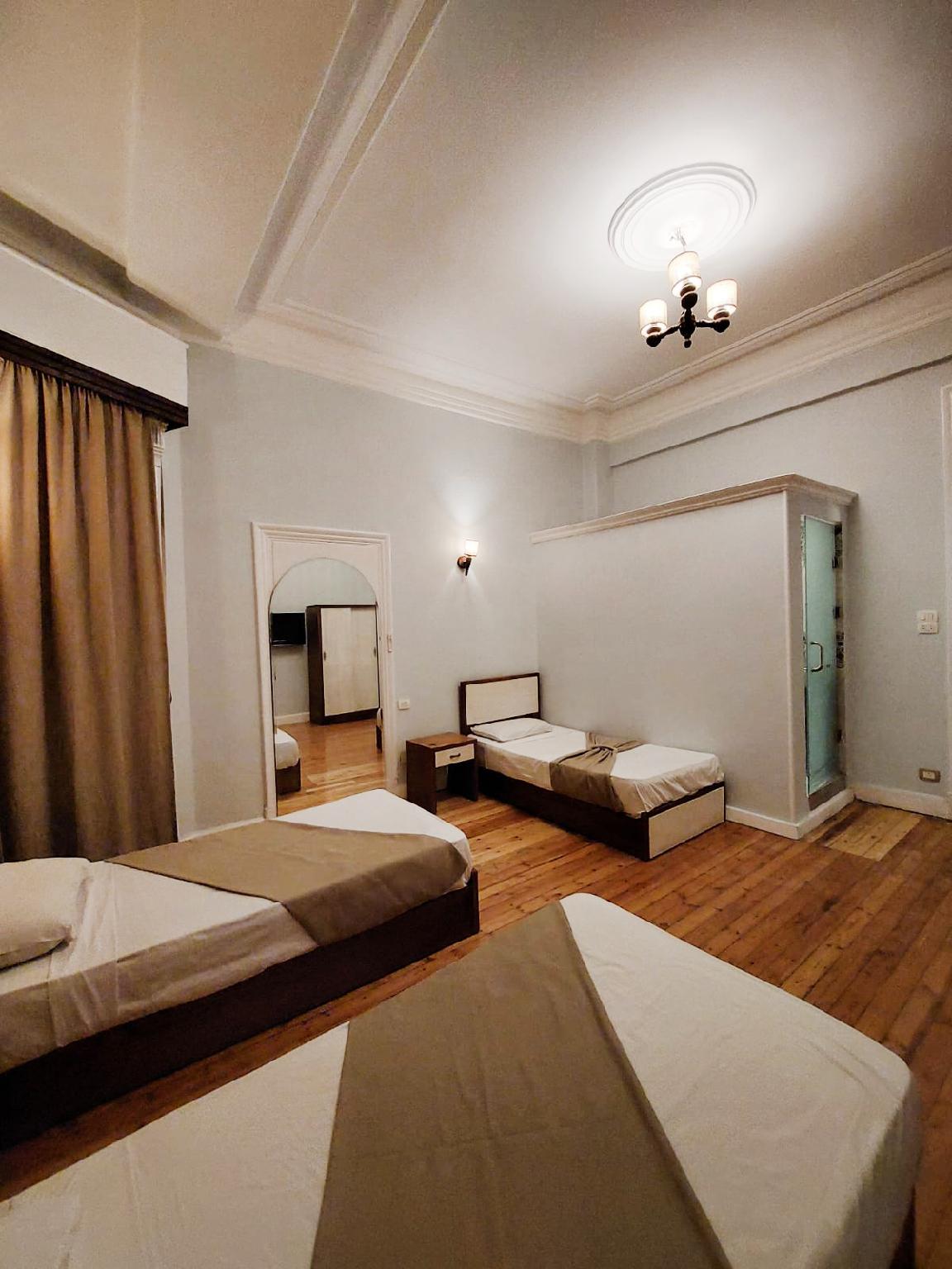 Room, Triple