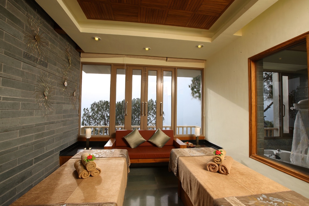 Moksha Himalaya Spa Resort 27/50