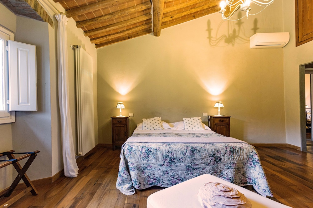 JUNIOR SUITE, ANNEX