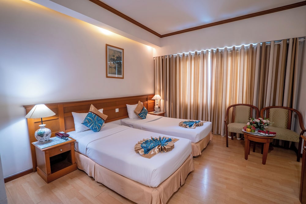 PREMIUM, DELUXE, TWIN BEDS