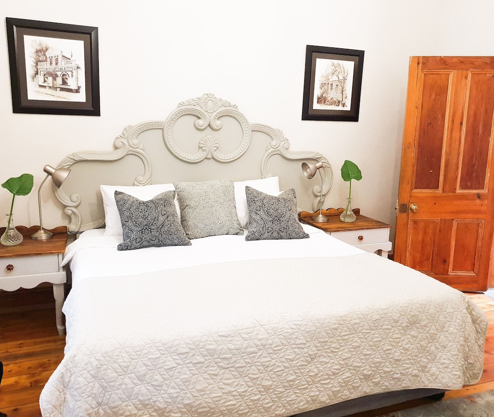 Bauhenia Guesthouse 20/32