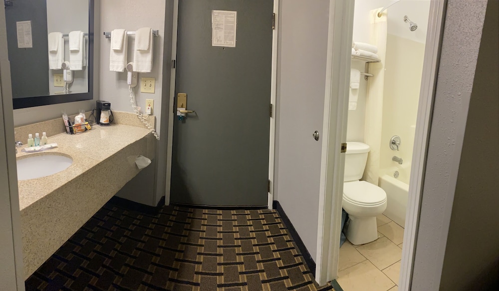 غرفة قياسية بسريرين كوين، Quality Inn Mauston I-90 10/10
