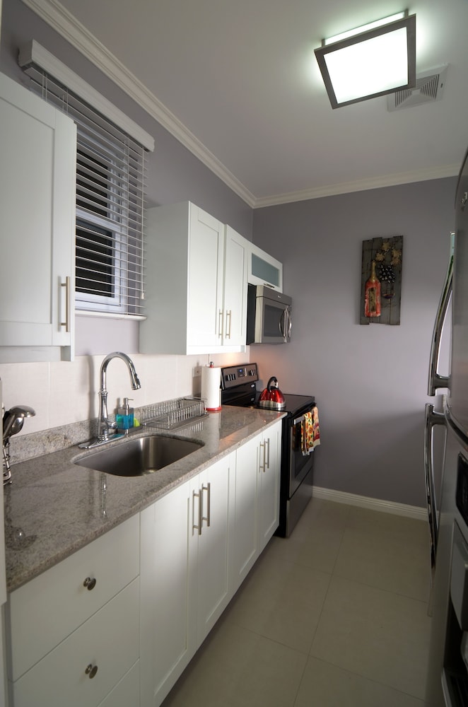 Kingsway New Kingston Guest Apartment Ii 13/45
