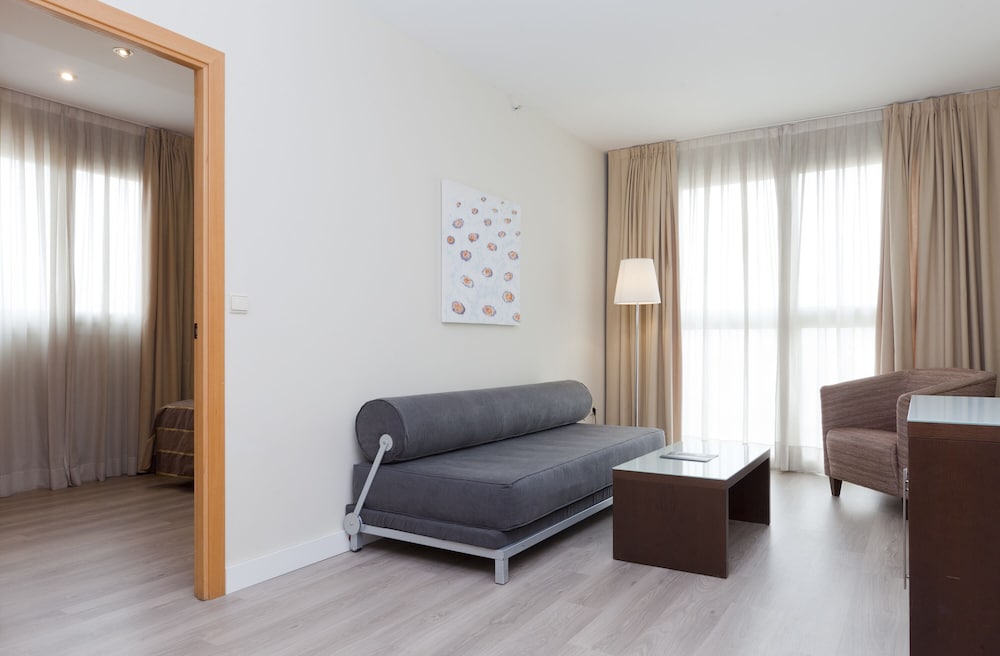 Hotel Vertice Sevilla 40/67