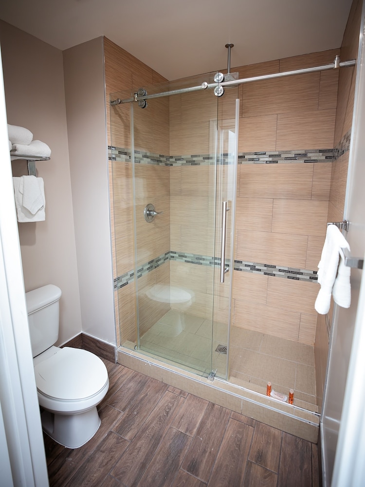 Diamond Bell Inn And Suites 52/54