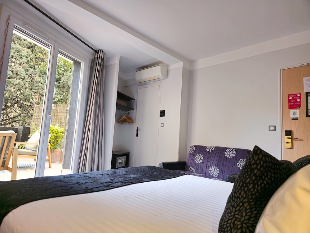 NYX Hotel 26/76