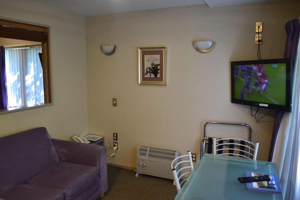 Athena Motel & Apartments 31/48