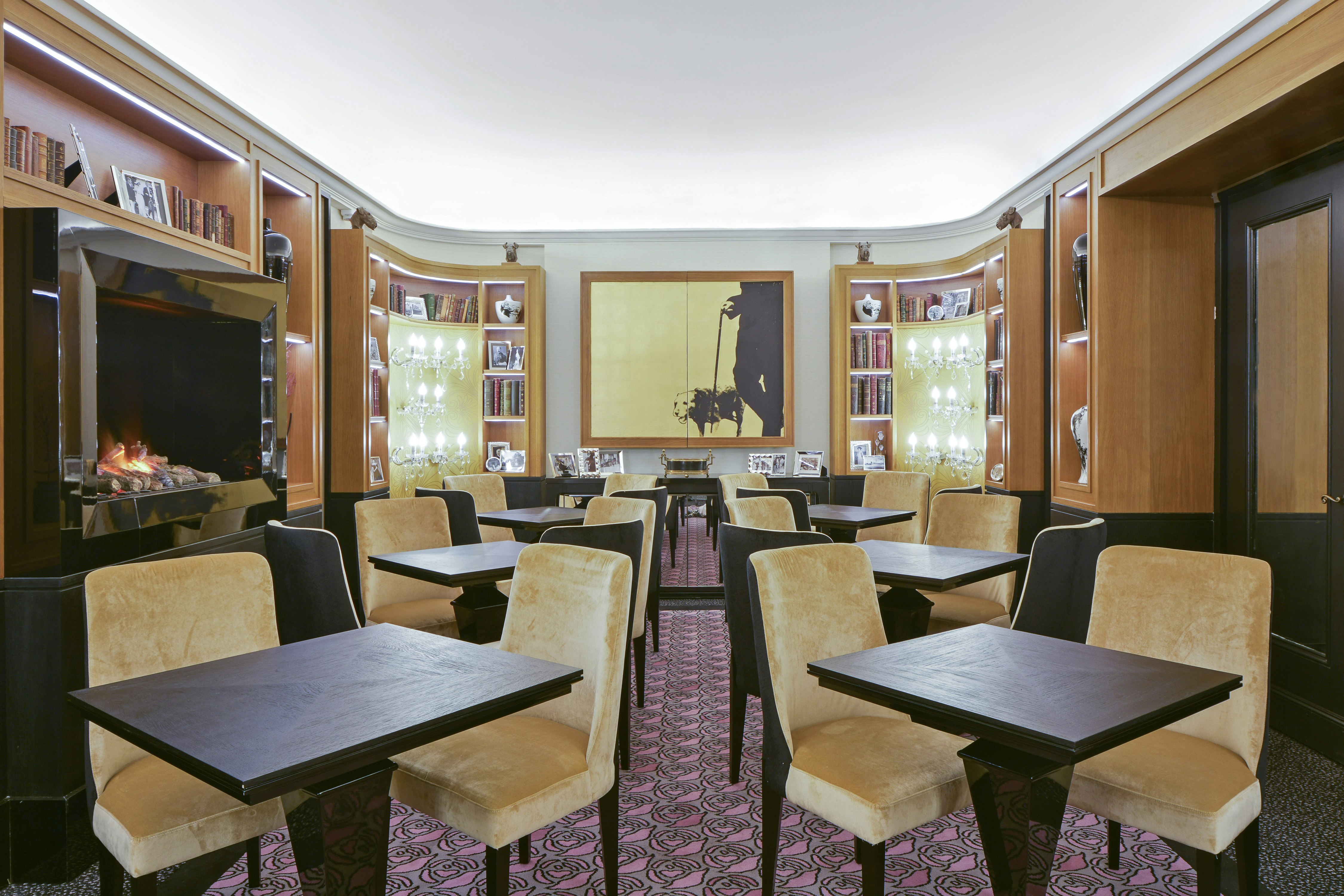 Maison Astor Paris Curio Collection By Hilton 34/43
