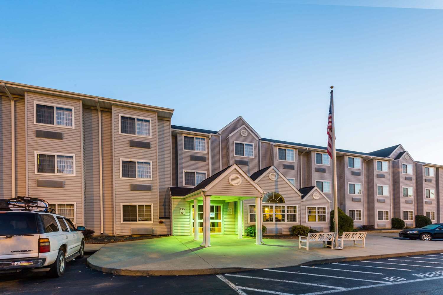 Microtel Inn Suites By Wyndham Hillsborough 21/25