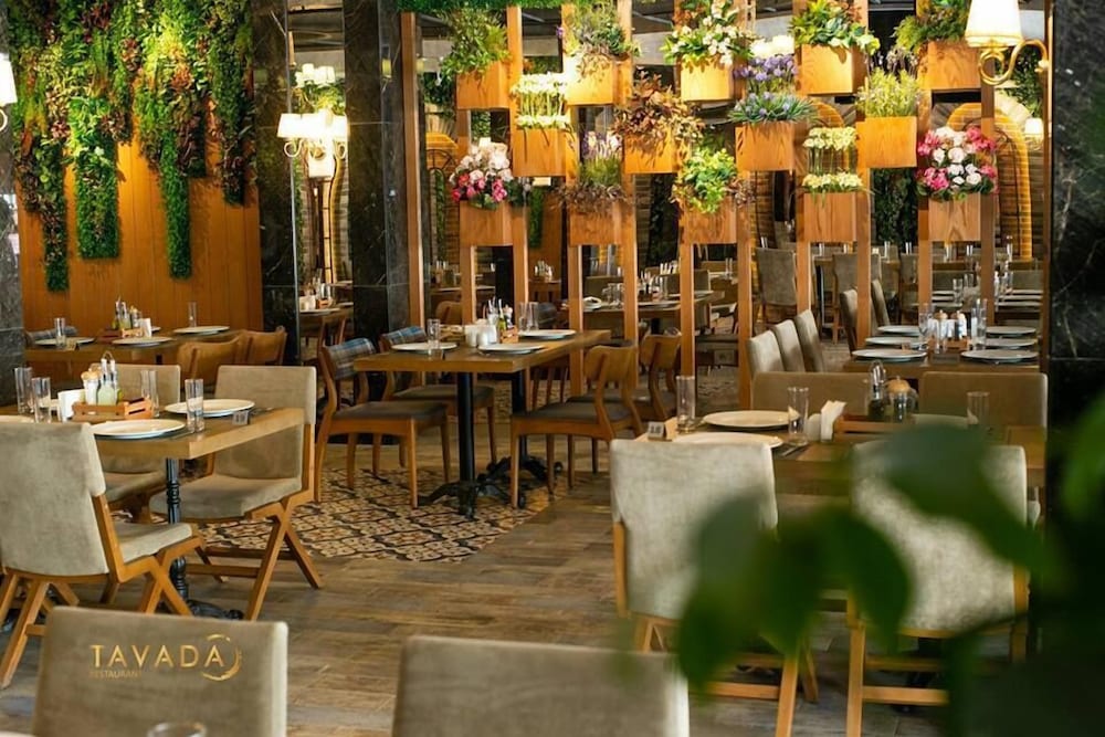 Theatrum Hotel Baku 35/44