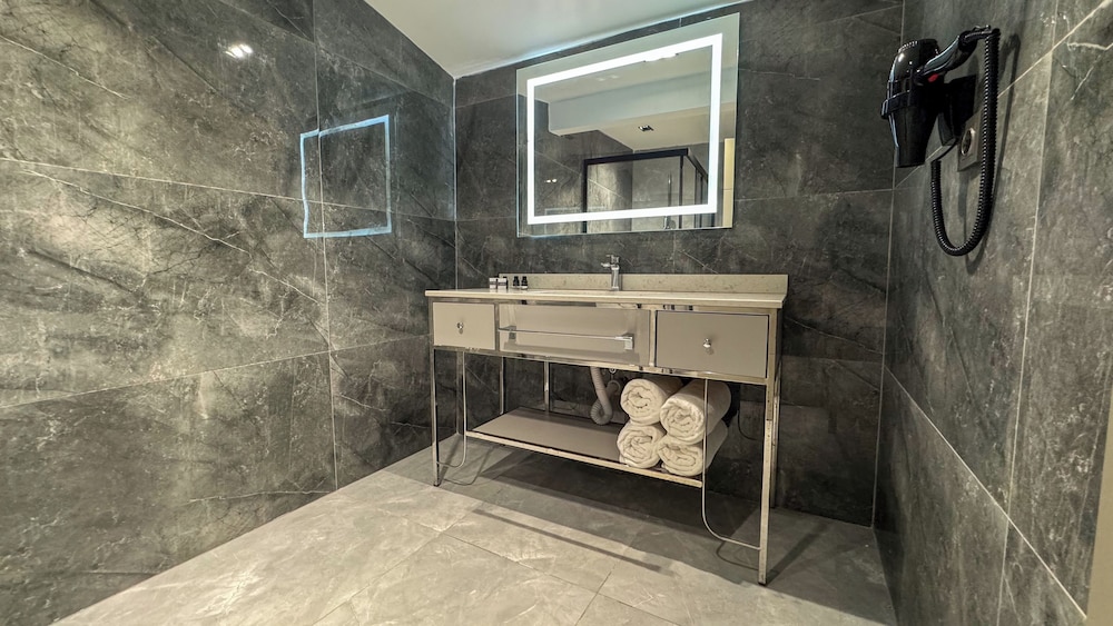 Alice Hotel Antalya 50/50