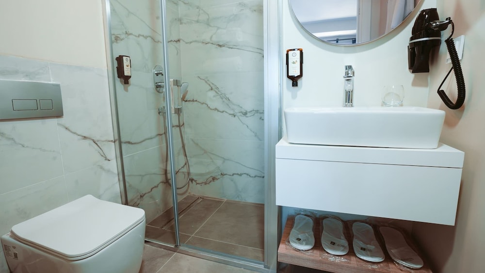 Athena Premium Hotels 49/50