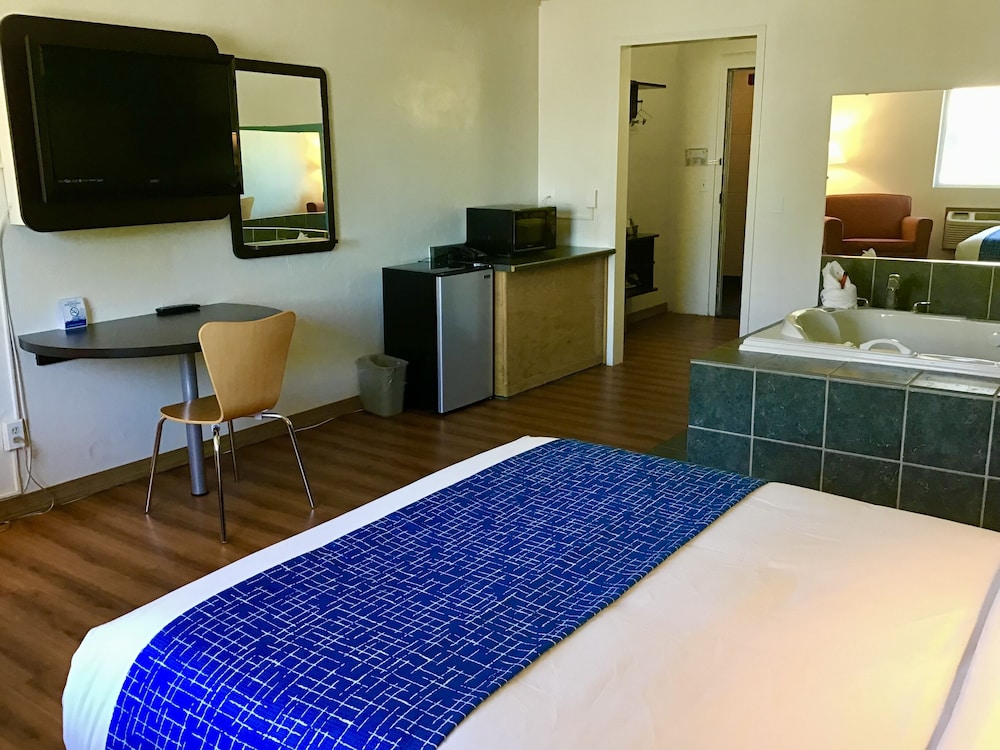 Travelodge Inn & Suites by Wyndham Missoula University Park 19/28