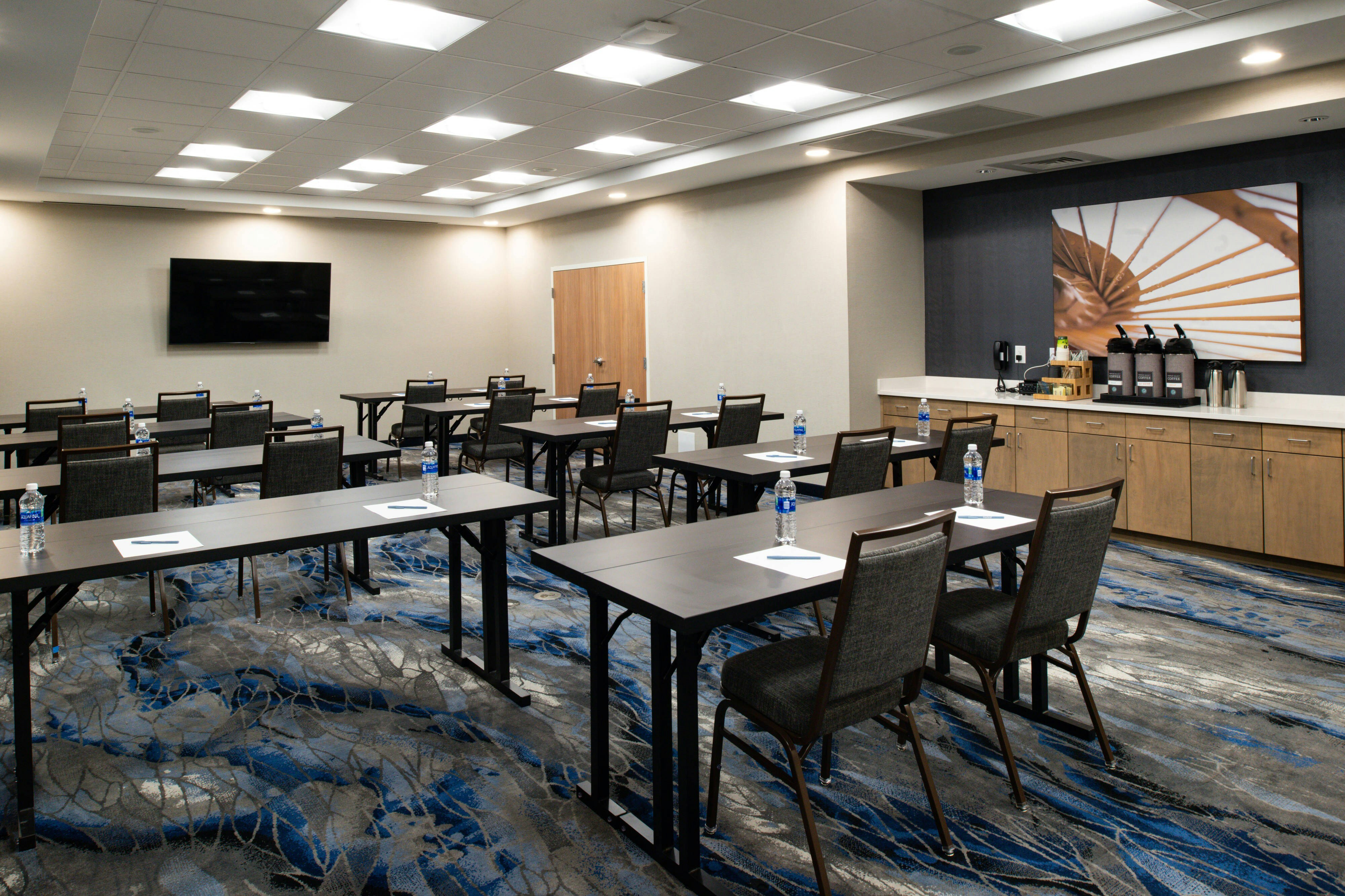 Fairfield Inn & Suites by Marriott Charlotte University Research Park 14/17