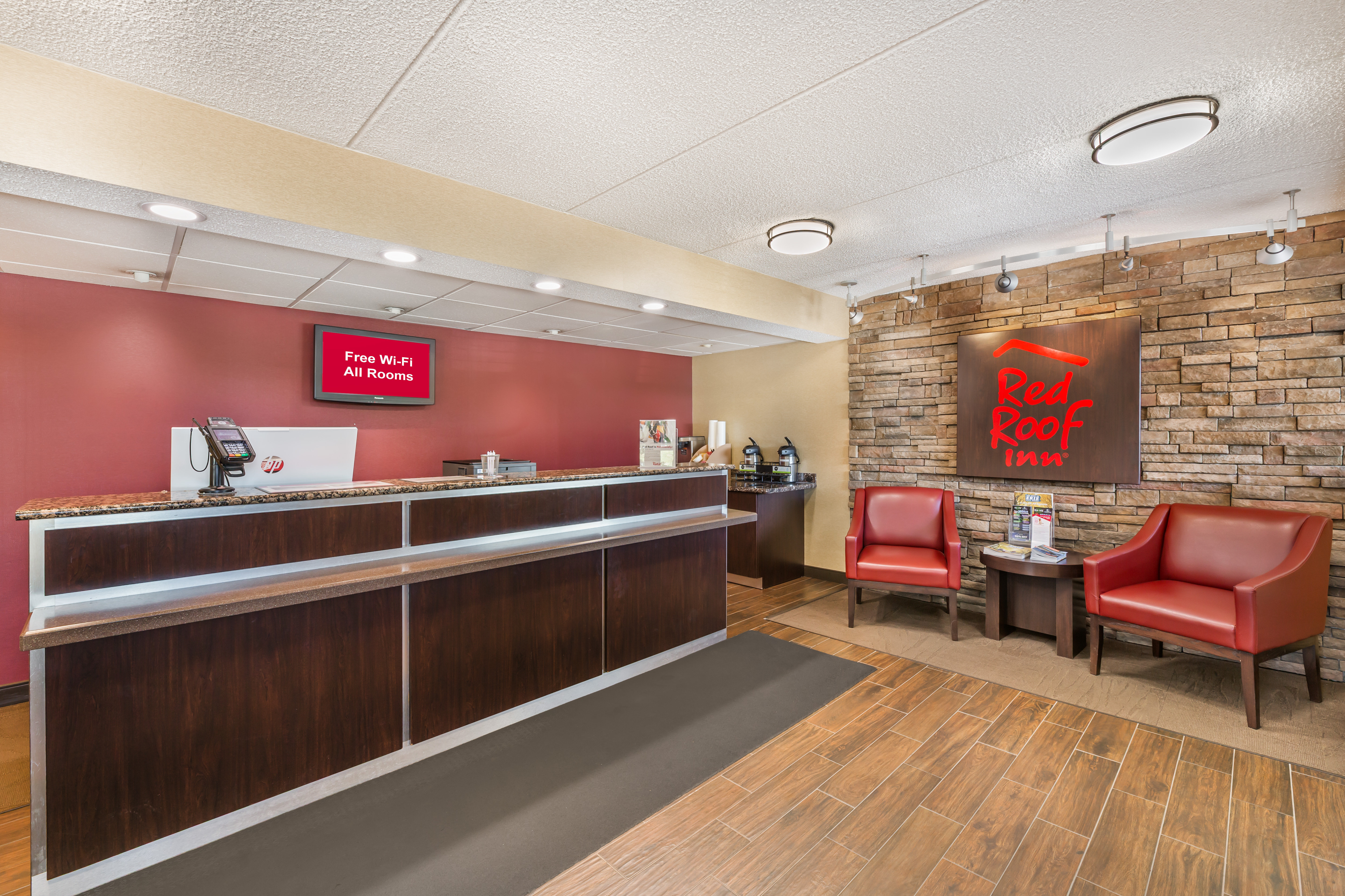 Red Roof Inn Erie - I-90 6/25