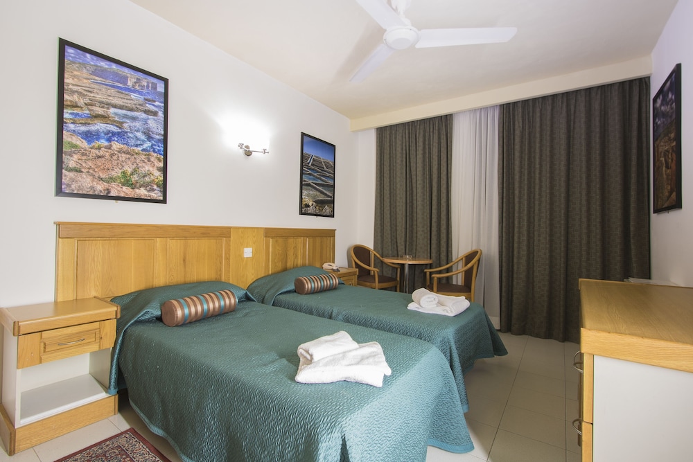 Canifor Hotel 31/44