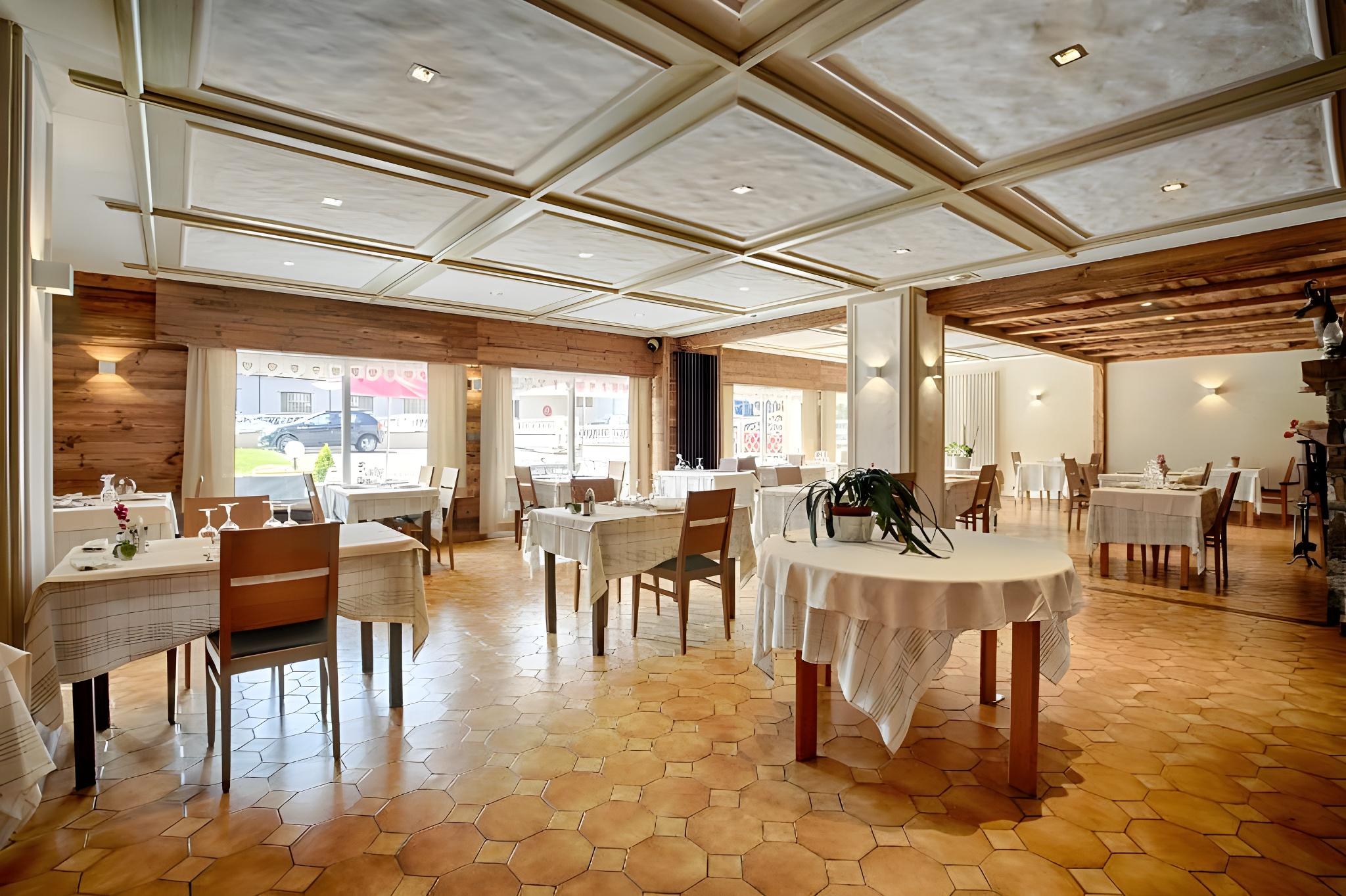Hotel des 2 Gares 28/31